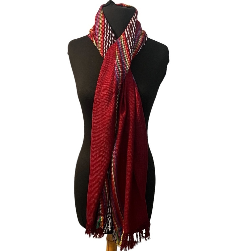 Handwoven‎ scarf in a deep red blend
